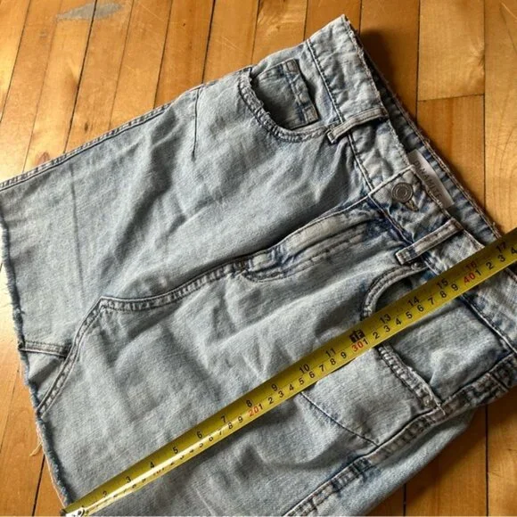 Dynamite Sz S Denim Acid Wash Raw Hem Mini Skirt - Picture 8 of 10